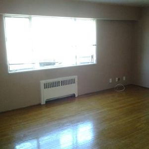 Unfurnished One Bedroom for Rent - Photo 2