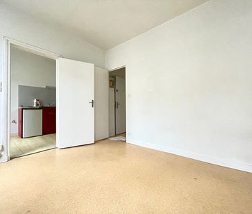 T1 - RUE ROBESPIERRE - 21.27 m² - Photo 6