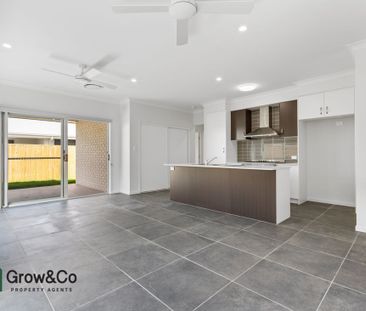 BRAND NEW 4 BED HOME - GREAT FULLY FENCED BACKYARD - Photo 5