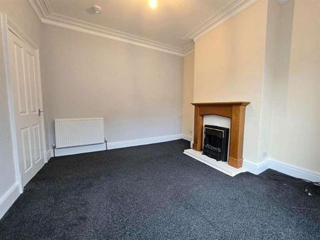 Trafalgar Road, Scarborough, YO12 - Photo 2