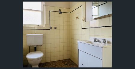 Central Location with Timber Floor throughout - Photo 2