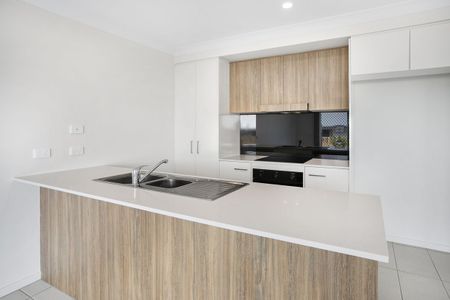 Luxury 3 Bdm Townhouse - Photo 4