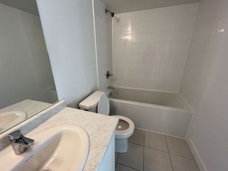 For Lease - 231 College Street Unit# 804R, Toronto, Ontario - Photo 2