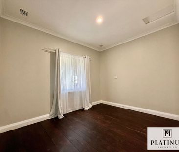 Beautifully Updated 4-Bedroom Home in Carey Park - Photo 4