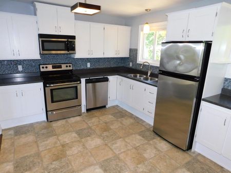 FOR RENT – 1652 Riverside Drive, Lower Sackville, Nova Scotia - Photo 4