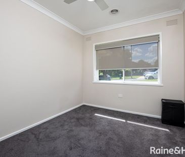 FANTASTIC FAY - Photo 4