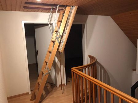 4.5-room maisonette apartment with private suite Located in the center of Birsfelden, near Birsköpfli & Hardwald Local recreation area included - Photo 4