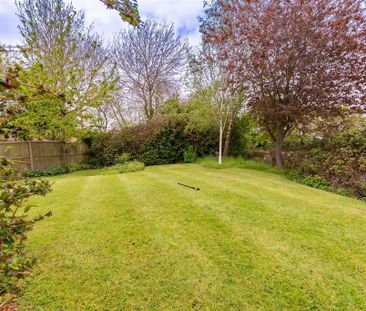 5 bedroom detached house to rent - Photo 2