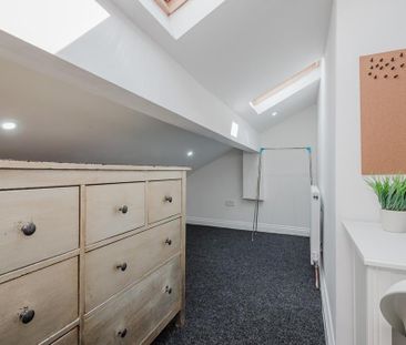 4 bedroom terraced house to rent - Photo 3