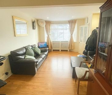 3 bedroom detached house to rent - Photo 5