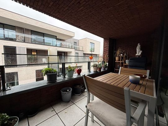 TE HUUR: Zéér ruim appartement in centrum Tielt. - Foto 1