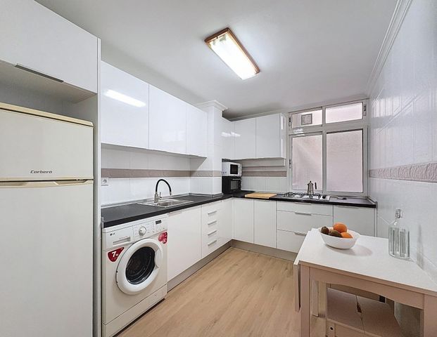 Flat - Málaga (Cruz de Humilladero- Paseo de los Tilos) - Photo 1