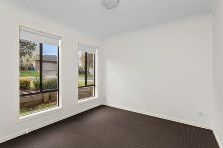 11 Dampiera Avenue, Wallan VIC 3756 - Photo 5