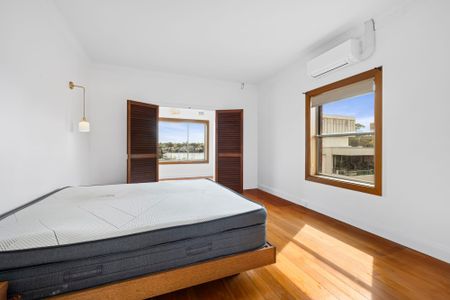 Art Deco Charm Meets New York Style with Breathtaking Water Views - Photo 3