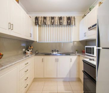 CHARMING UNIT CLOSE TO EVERYTHING - Photo 6