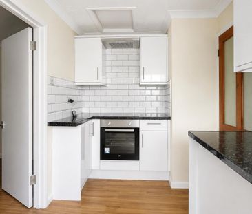 Woodgrange Drive, Southend-On-Sea - Photo 3