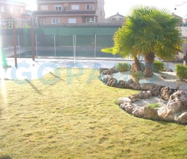 Casa adosada de alquiler en Villanueva de la Cañada ciudad - Photo 5