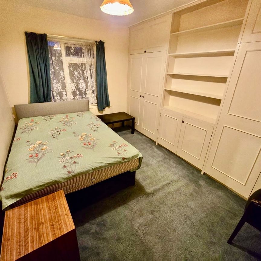 Room in a Shared House, Whitby Road, HA2 - Photo 1