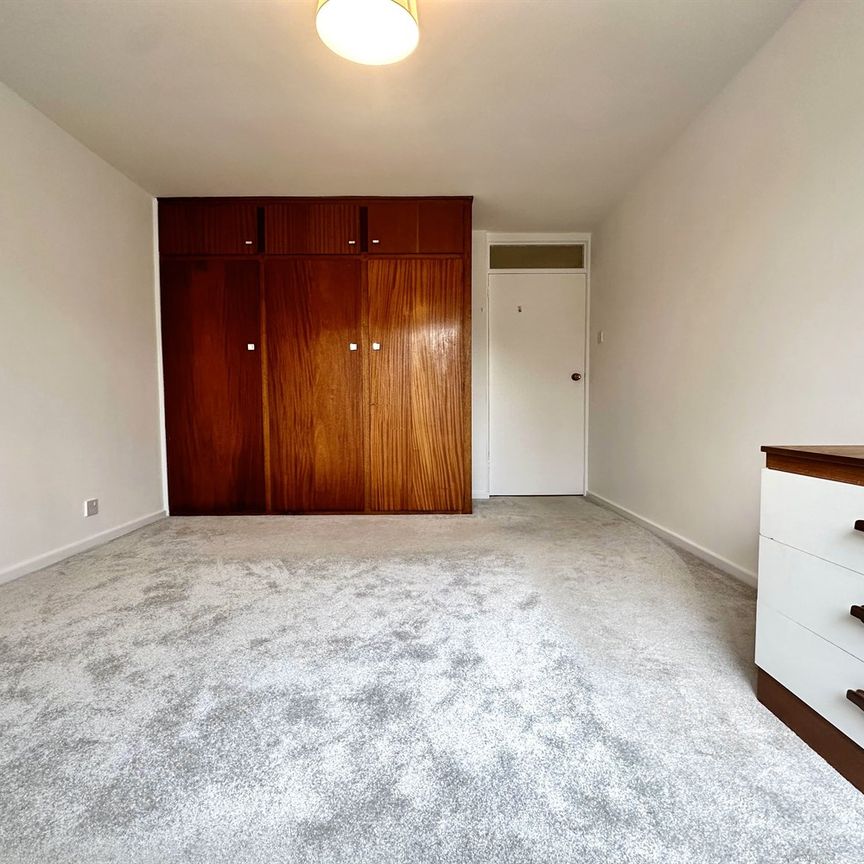 Apt 2, 548 Antrim Road, Belfast, BT15 5GJ - Photo 1