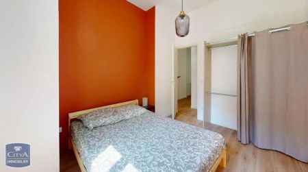 Appartement à louer 4 pièces 70.18m² - Photo 2