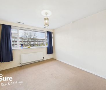 3 bedroom end of terrace house to rent - Photo 2