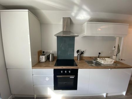 Studio to rent - Photo 4