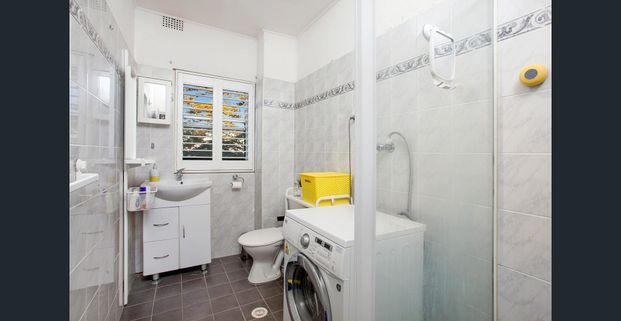 Beach Side Location! - Photo 1