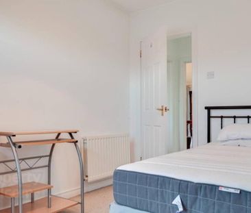 7 Silverstream Court, Bangor, BT20 3LD - Photo 5