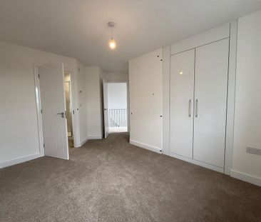 3 bedroom semi-detached house to rent - Photo 5