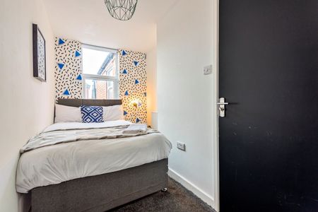 5 Bed Terraced House, Bolingbroke Road, CV3 - Photo 4