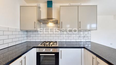 Costons Lane, UB6, Greenford - Photo 5
