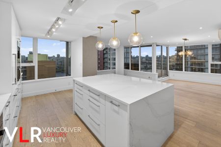 Condo in Downtown Vancouver, British Columbia - Photo 4