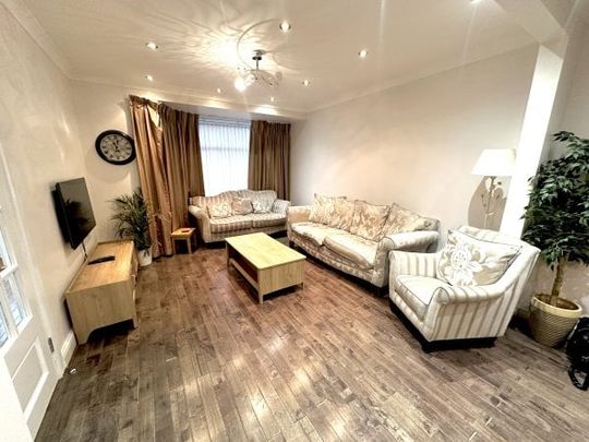 Craven Gardens, Ilford, IG6, Property for rent - Photo 1