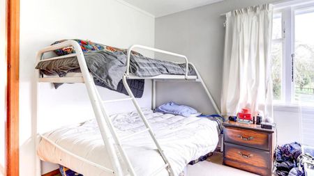 Four bedroom home in peaceful rural setting - Photo 4