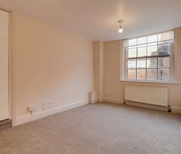 High Street, Redbourn, AL3 7LN - Photo 6