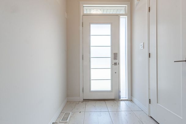 For Lease - 25 Greenwich Avenue, Hamilton, Ontario - Photo 1