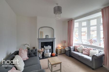 3 bedroom semi-detached house to rent - Photo 3