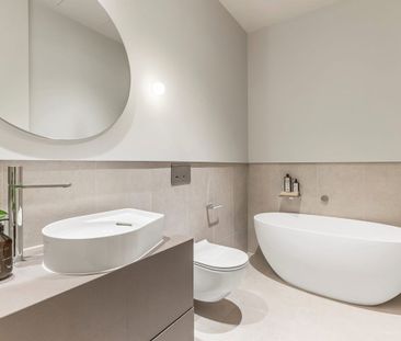 CONVENIENCE AT YOUR DOORSTEP - Photo 4