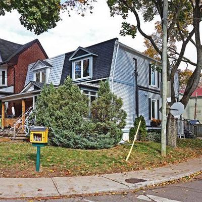 For Lease- Bright Lower 1 Bedroom Unit in Leslieville - Photo 1