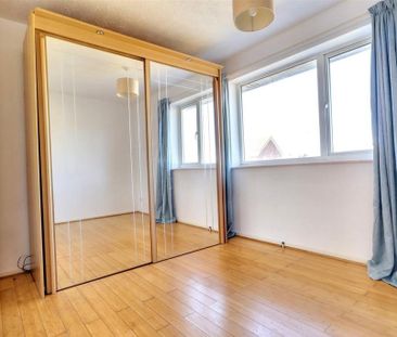 2 bedroom end of terrace house to rent - Photo 4