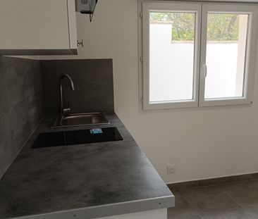 Location Appartement 1 pièce 17m² ST MAUR DES FOSSES 94210 - Photo 4