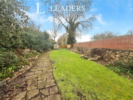 3 bedroom detached house to rent - Photo 2