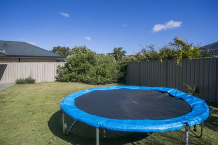 Modern Family Home - Photo 5