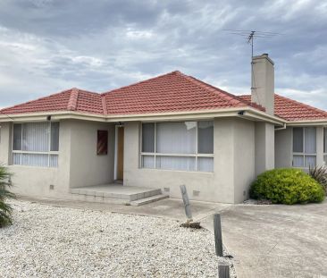 1/4 Winnington Street, Deer Park. - Photo 1