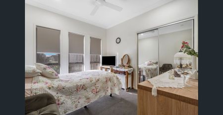 SPACIOUS HOME WITHIN THE COVA ESTATE - Photo 5