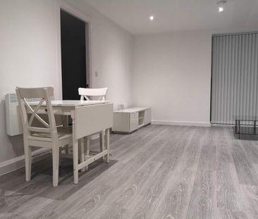 1 bedroom apartment to rent - Photo 2