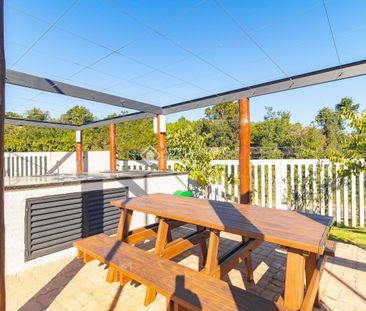 Apartamento com 2 quartos e 45m² para alugar em Lomba do Pinheiro, ... - Photo 1