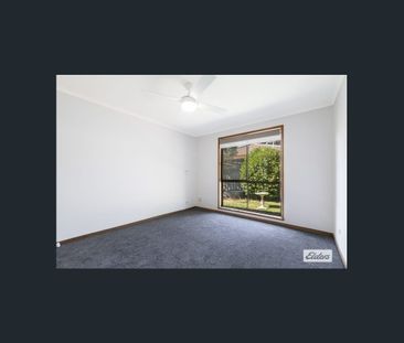 Neat & Low-Maintenance 2-Bedroom Unit in Quiet Court Location - Photo 2