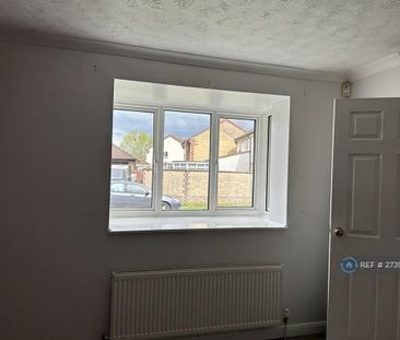 3 bedroom semi-detached house to rent - Photo 6