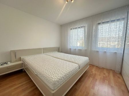 KREFELD CITY: 2-ZIMMERWOHNUNG IM HERZEN KREFELDS ZU MIETEN! - Photo 2